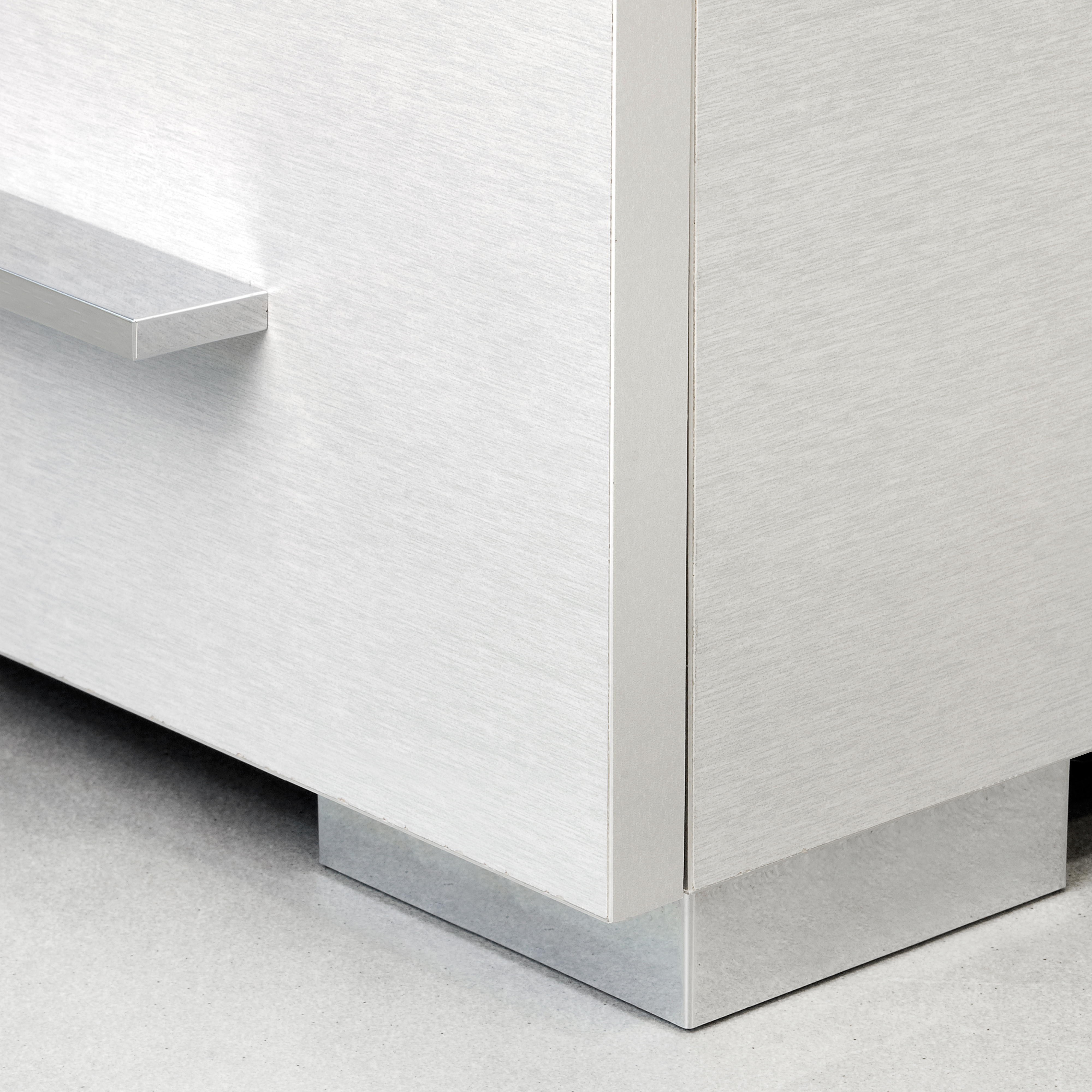  Pied pour meubles Alumix 8, hauteur 12 mm, Peint en aluminium, Plastique.,